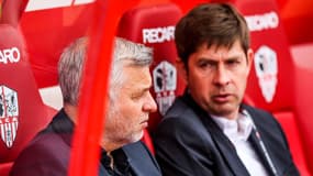 Bruno Genesio et Oliver Cloarec, le 21/05/2023 lors d'un match de Ligue 1 face à Ajaccio