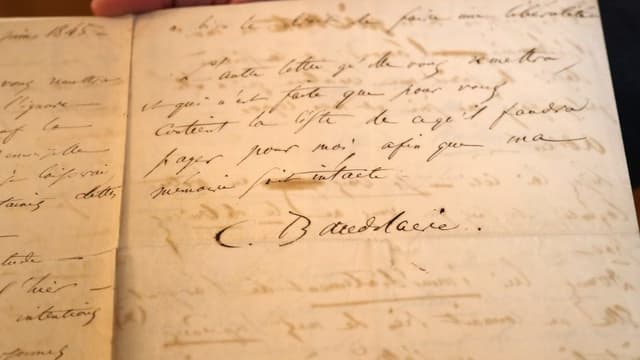 La lettre de suicide de Charles Baudelaire, photographiée le 25 octobre 2018.