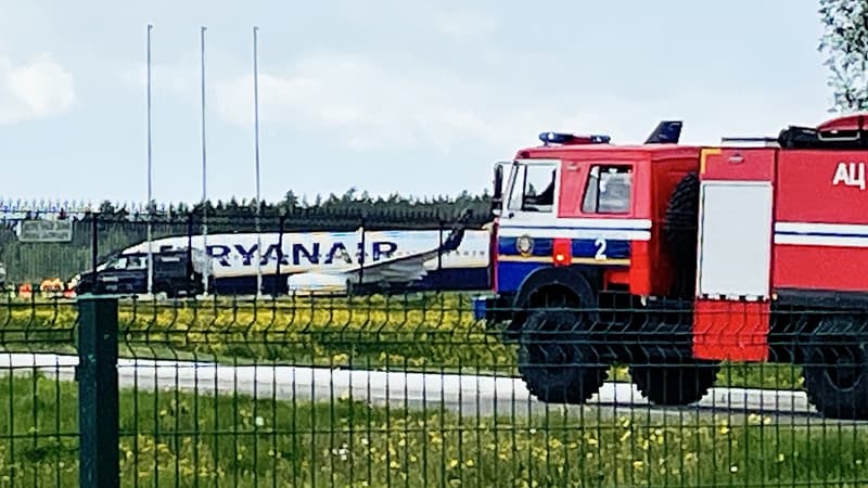 Le Bélarus a envoyé un chasseur intercepter l'avion de ligne à bord duquel se trouvait un militant de l'opposition, qui, selon cette dernière, a été interpellé à son arrivée à Minsk