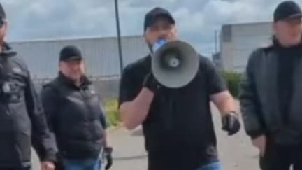 Action de militants d'extrême droite britannique à Calais le 4 juin