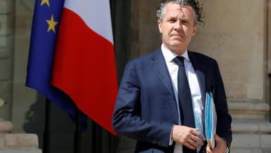 Christophe Béchu, alors ministre délégué à la Cohésion territoriale, sur le perron de l'Elysée à Paris, le 1er juin 2022