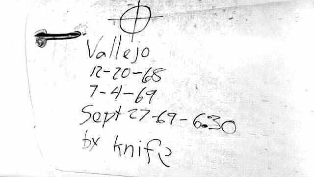 La portière de la voiture de Bryan Hartnell, avec la signature du Zodiaque. 