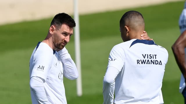 Lionel Messi et Kylian Mbappé à l'entraînement du PSG