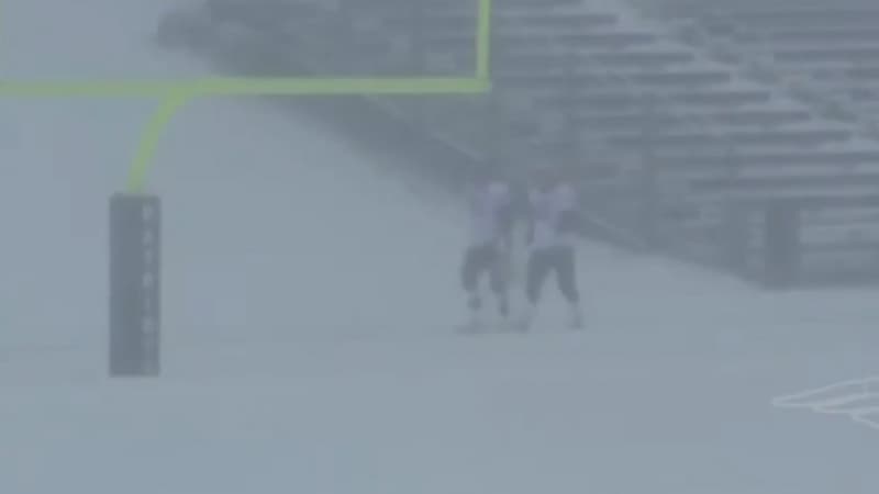 La tempête de neige empêche les Patriots de s'entraîner sur leur terrain extérieur.