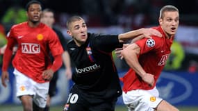 Karim Benzema face à Nemanja Vidic en 2008