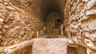 L'une des cinq tombes pharaoniques dévoilées samedi 19 mars 2022 en Égypte à Saqqara, dans la nécropole de Memphis