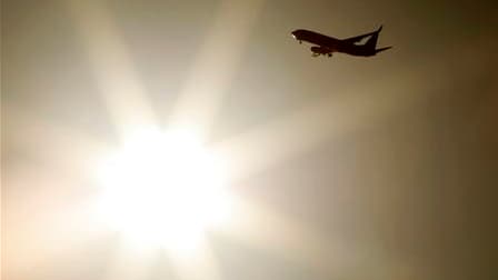 Le trafic aérien sera perturbé de mardi soir à jeudi matin en France en raison d'une grève contre le projet de ciel unique européen. Dans un communiqué publié sur son site internet, Air France précise qu'elle compte assurer 100% des vols long-courriers, 8