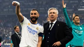 Karim Benzema et Carlo Ancelotti après la finale de la Ligue des champions en mai 2022