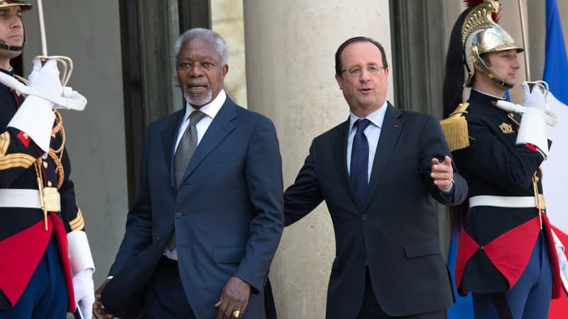 François Hollande et Kofi Annan à l'Elysée en mai 2013.