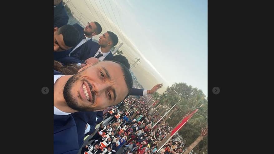 Romain Saïss salue les fans marocains Romain Saïss salue les fans marocains