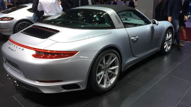 La nouvelle Porsche 911 Targa, au Mondial de l'Automobile 2016, à Paris, en octobre.