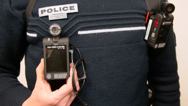 Les caméras-piétons seront généralisées au 1er juillet 2021.