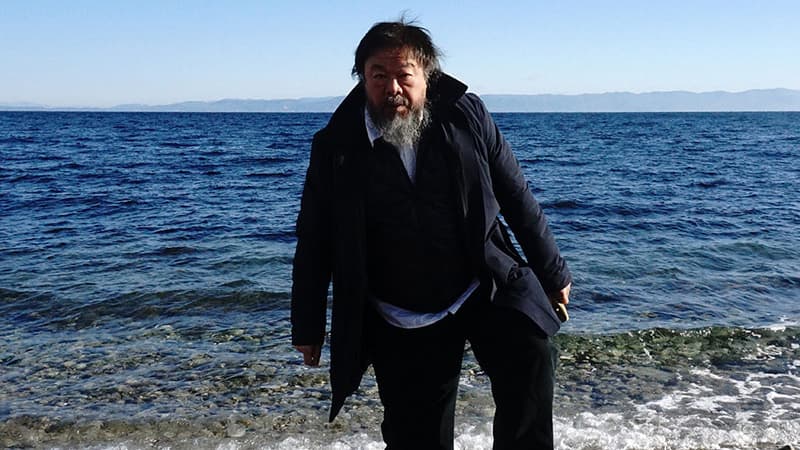 Ai Weiwei sur l'île de Lesbos, en Grèce, le 1er janvier 2016.