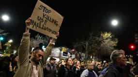 Image d'illustration - Manifestation aux États-Unis, à Berkeley en Californie, contre les violences policières contre les personnes noires
