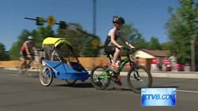 Lucas et Noah ont terminé le triathlon organisé le 12 juillet par une maison de jeunesse à Boise, dans l'Idaho.