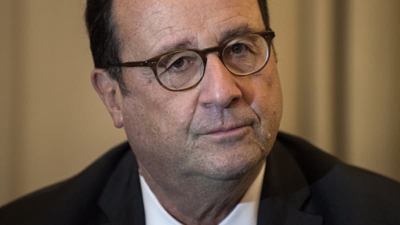 L'ancien président de la République, François Hollande, en visite ne Grèce, le 15 novembre 2018.