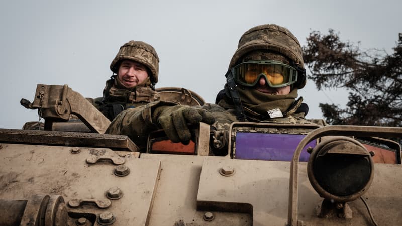 L'Australie envoie de nouveaux véhicules blindés et des obusiers en Ukraine