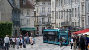 Un tram dans la ville de Besançon (illustration)
