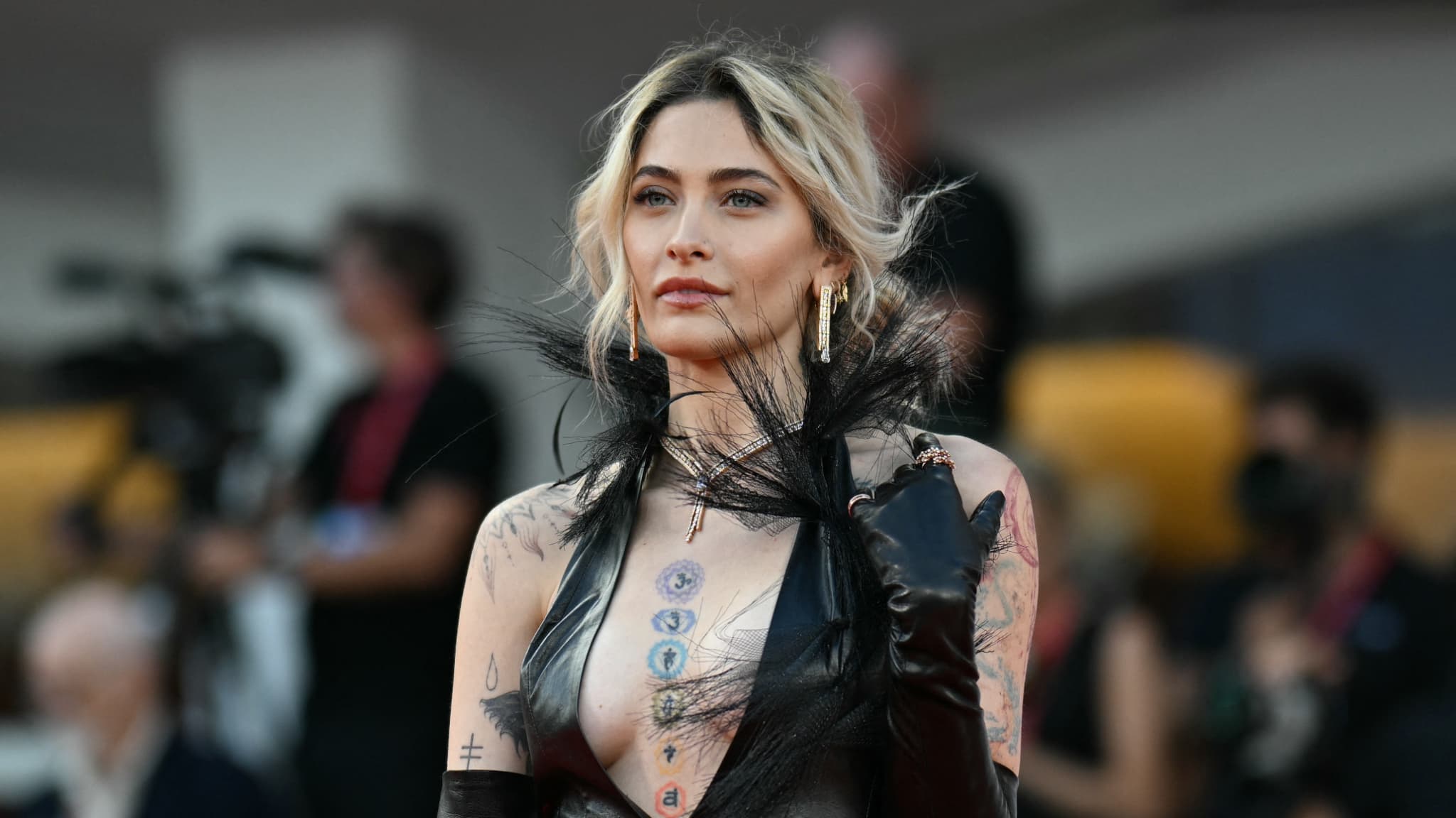 "DES MENSONGES ÉHONTÉS", PARIS JACKSON SE DÉSOLIDARISE DU BIOPIC "MICHAEL" SUR LE ROI DE LA POP
