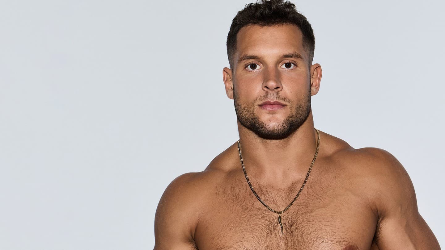 Nick Bosa pour Skims, 2023