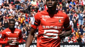 Ismaïla Sarr ouvre le score pour Rennes.