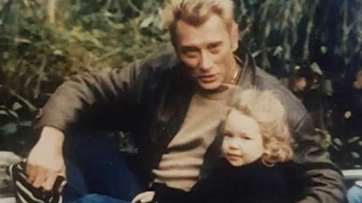 Johnny Hallyday et sa fille Laura Smet dans les années 1980.