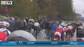 Le peloton se trompe de route et doit faire demi-tour