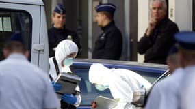 La police scientifique sur les lieux de la fusillade samedi 24 mai à Bruxelles