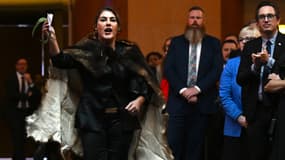 Lidia Thorpe face au roi Charles III, le 21 octobre 2024 à Canberra