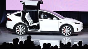 Tesla veut produire plus.