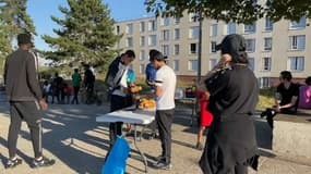 Le projet "un été au quartier" propose des activités gratuites pour les jeunes de Garges-lès-Gonesse qui ne partent pas en vacances.