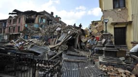 Le bilan humain définitif du séisme pourrait atteindre les 10.000 victimes.