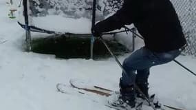 Dans l'Essonne, certains ont sorti les skis pour profiter de la neige - Témoins BFMTV