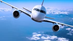 Des matériaux composites aux plateaux jetables, tous les moyens sont bons pour alléger le poids d'un avion et limiter par conséquence la consommation de carburants.

