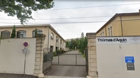 Entrée du lycée privé Saint Thomas d'Aquin à Oullins-Pierre-Bénite dans le Rhône en juillet 2024
