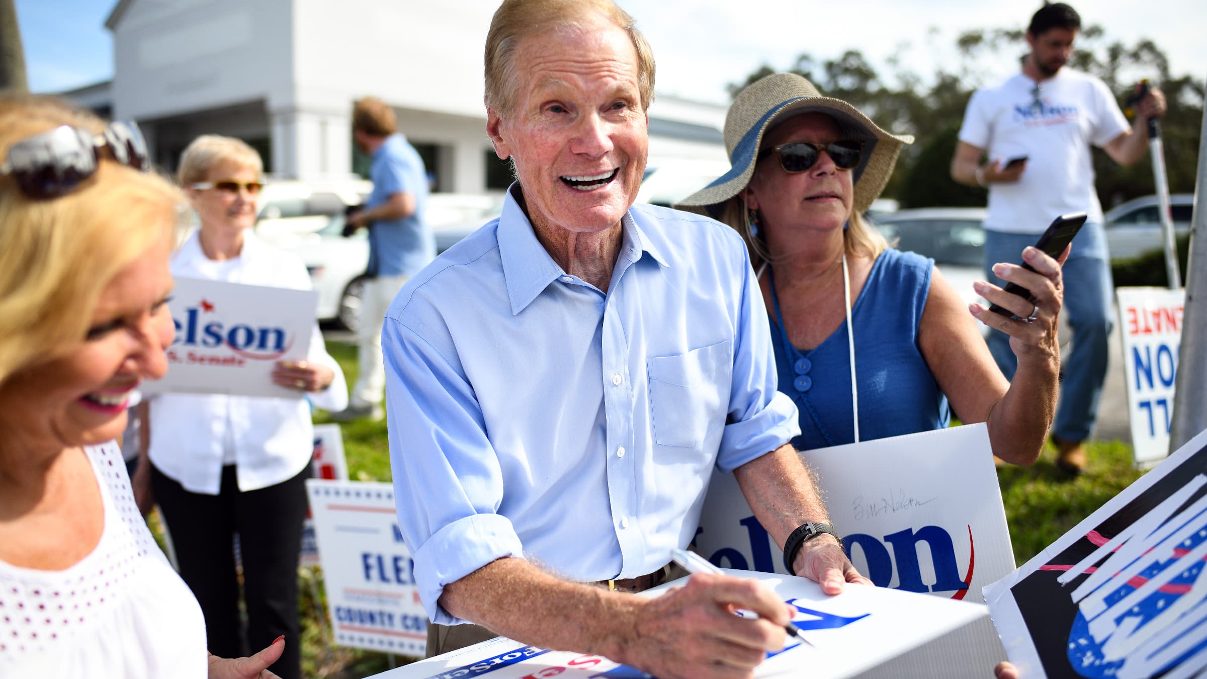 Bill Nelson en campagne à Melbourne, en Floride, le 5 novembre. Bill Nelson en campagne à Melbourne, en Floride, le 5 novembre.