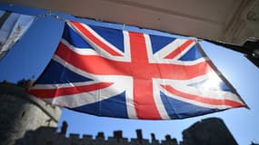 Un drapeau du Royaume-Uni aux abords du château de Windsor, samedi 17 avril 2021.