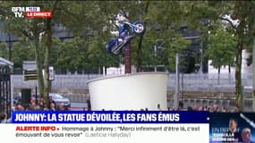 Hommage à Johnny: la statue en hommage à la rockstar dévoilée à Bercy