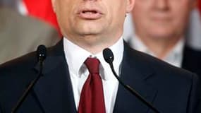 Les conservateurs du Fidesz, le parti dirigé par Viktor Orban, ont promis lundi des réformes en profondeur en Hongrie après leur large victoire au premier tour des élections législatives, marquées en outre par une forte poussée de l'extrême droite. /Photo