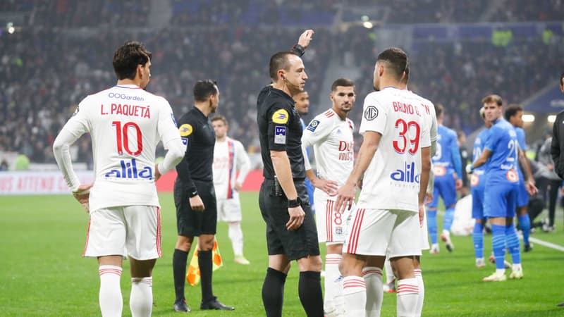 OL-OM: Lyon explique pourquoi le speaker a annoncé la reprise du match
