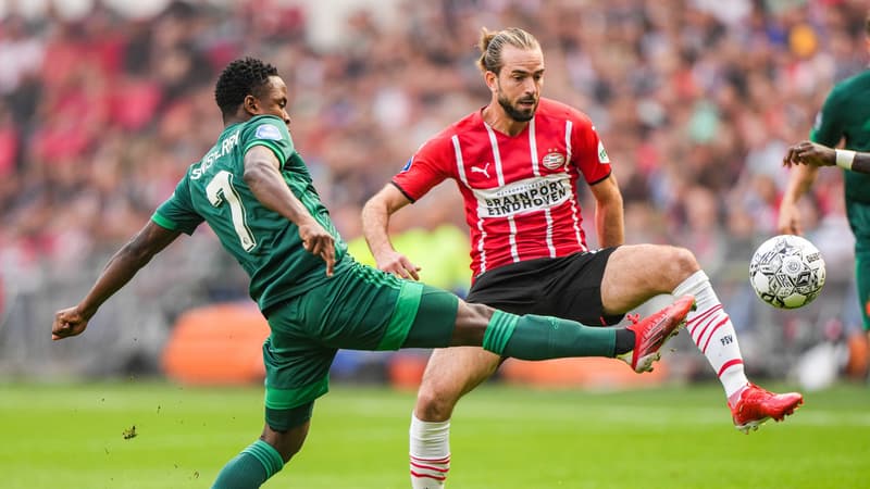 Davy Pröpper avec le PSV Eindhoven lors d'un match d'Eredivisie face au Feyenoord Rotterdam, le 19 septembre