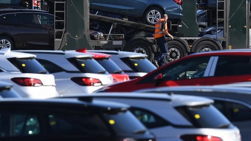 Après l’Italie et l’Espagne, la France se met aussi à l’arrêt. Les concessions sont fermées depuis hier et les premiers chiffres au niveau européen laissent présager un effondrement des immatriculations de voitures neuves.
