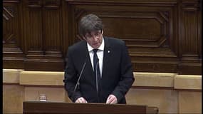 "Nous ne sommes pas des délinquants, pas des fous, pas des putschistes", assure Carles Puigdemont