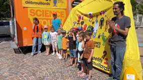 Les enfants ont évoqué les sciences de façon ludique, à travers des ateliers.