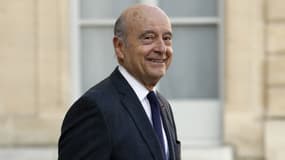 L'ancien Premier ministre Alain Juppé le 8 mars 2022 à la sortie de l'Élysée 