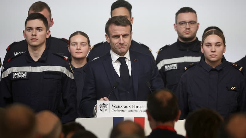 VSux aux armées: une jeune femme fait un malaise pendant le discours d'Emmanuel Macron