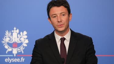 "On ne peut pas sortir de sept heures de discussions sans que rien n'ait avancé", a estimé le porte-parole du gouvernement.