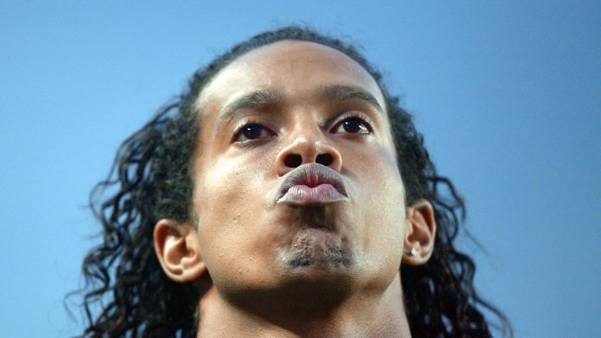 Ronaldinho avec le PSG en avril 2003 Ronaldinho avec le PSG en avril 2003