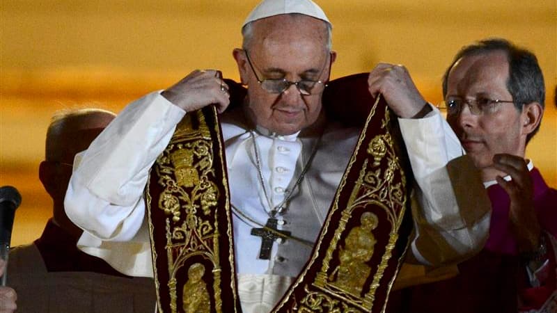 L'Argentin Jorge Mario Bergoglio devient le pape François