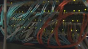 XKeyscore permet aux agents qui l'utilisent de surveiller en temps réel les emails, les recherches, l'utilisation des réseaux sociaux